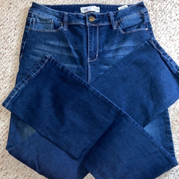 YMI Denim - Women’s size 13 YMI blue jeans T25